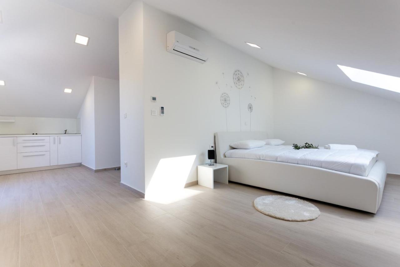 Apartment Alius Ragusa Deluxe Bagian luar foto